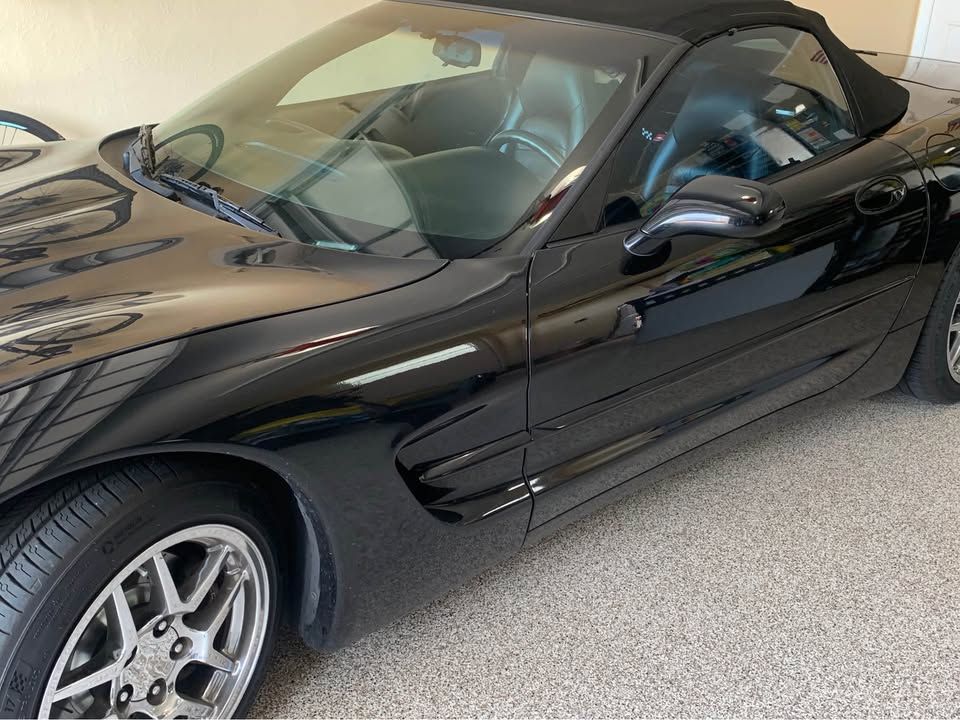 Used 1999 Chevrolet Corvette Convertible w/ Memory Pkg RWD image 4