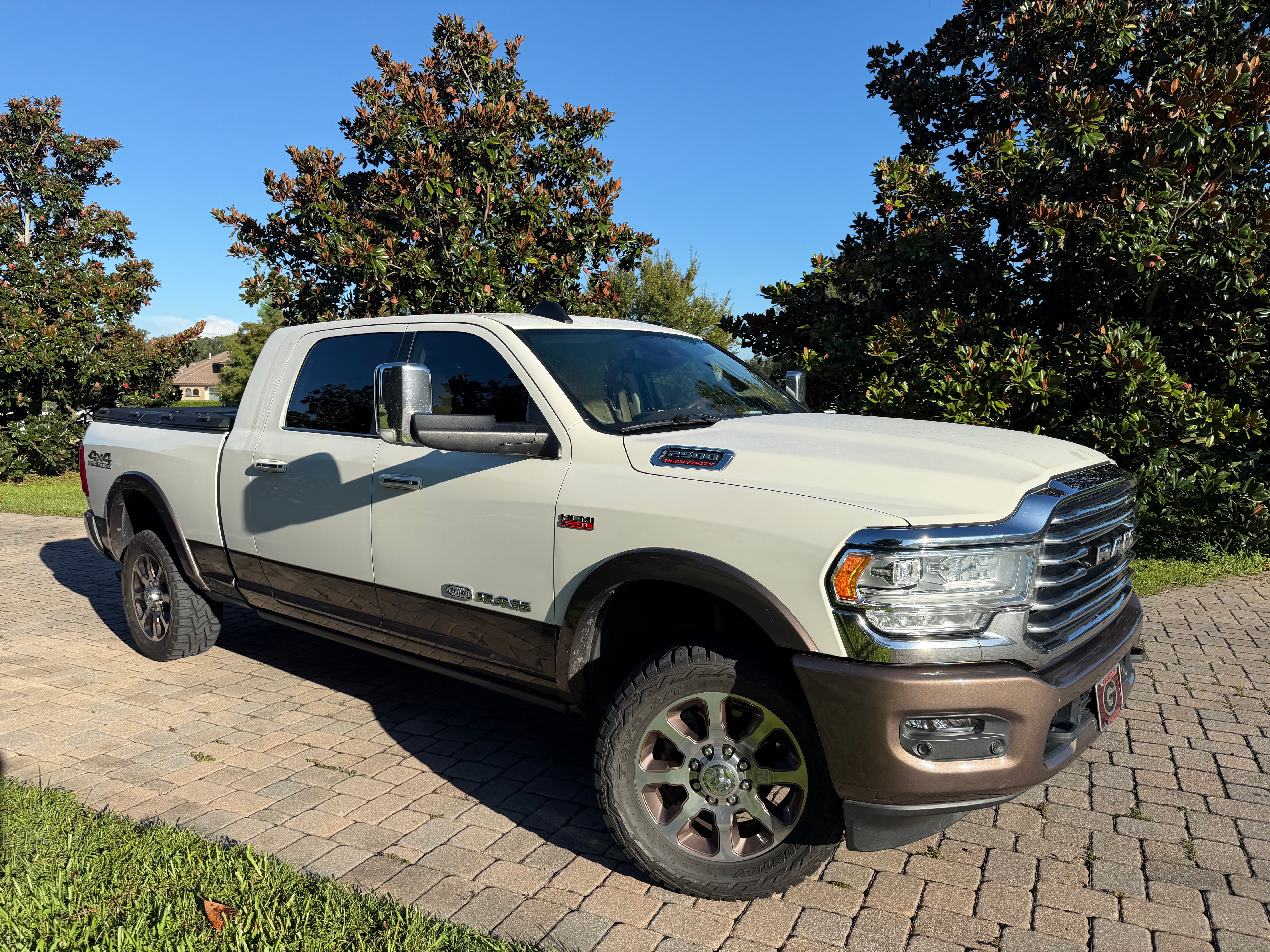 Used 2022 RAM 2500 Limited AWD/4WD image 2