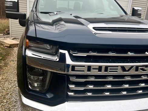 Used 2020 Chevrolet Silverado 2500 LTZ image 11