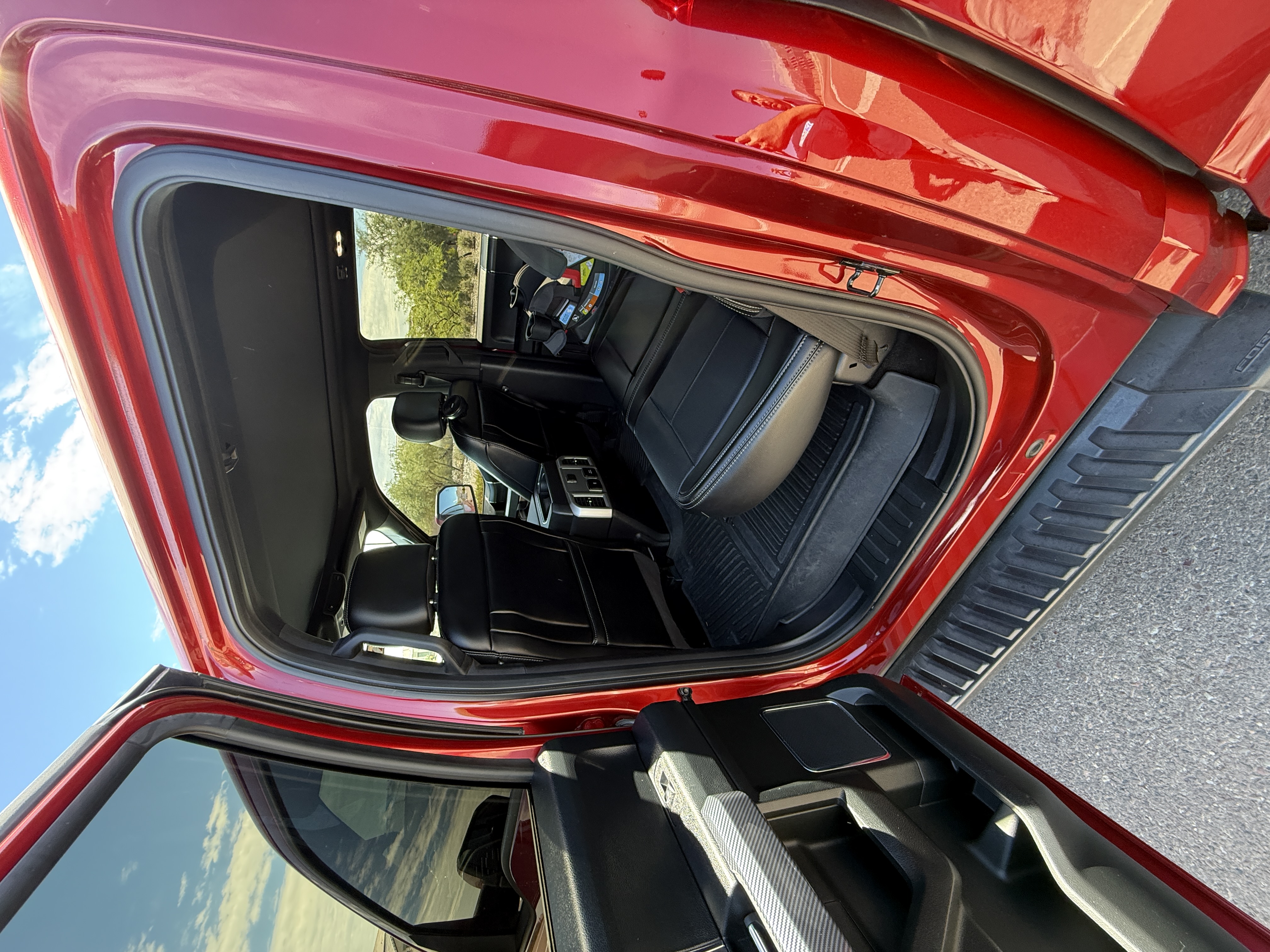 Used 2018 Ford F150 Lariat RWD image 9