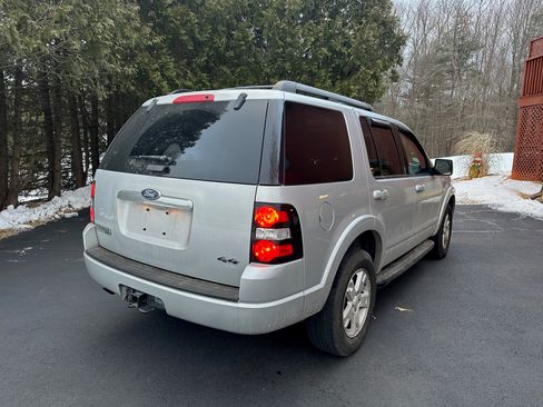 Used 2010 Ford Explorer XLT image 5