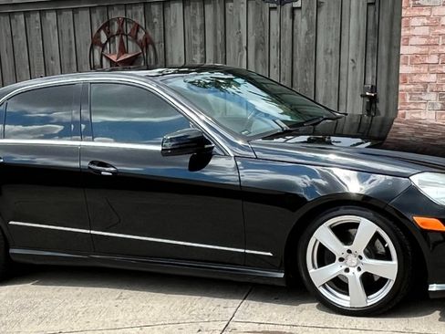 Used 2010 Mercedes-Benz E 350 Sedan image 21