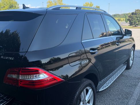 Used 2014 Mercedes-Benz ML 350 BlueTEC 4MATIC image 4