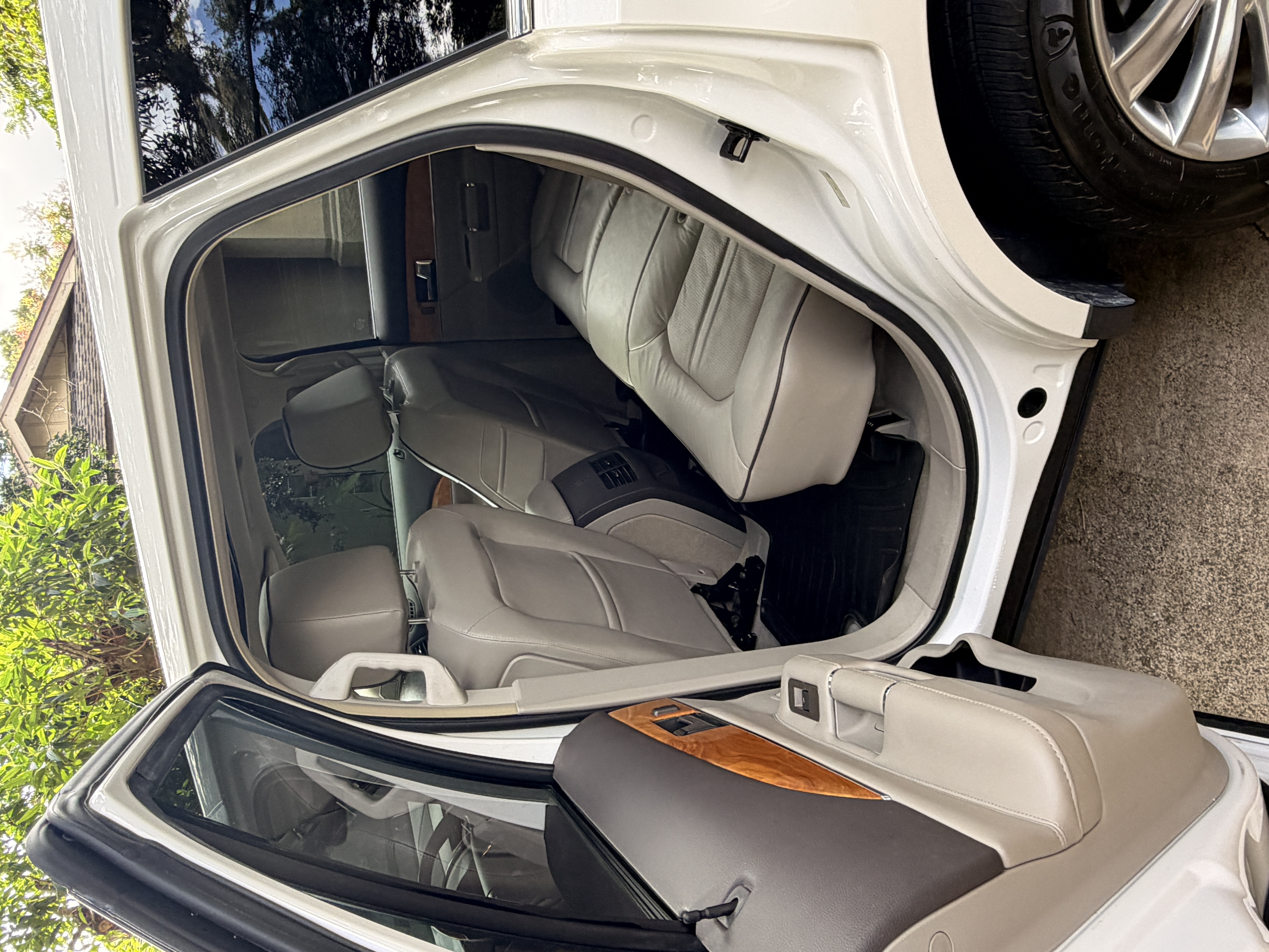Used 2014 Lincoln MKX FWD w/ Equipment Group 102A image 10