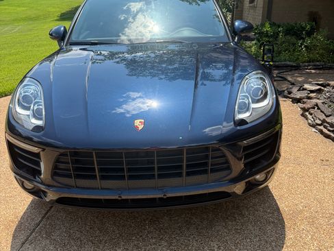 Used 2018 Porsche Macan Sport Edition AWD/4WD image 10