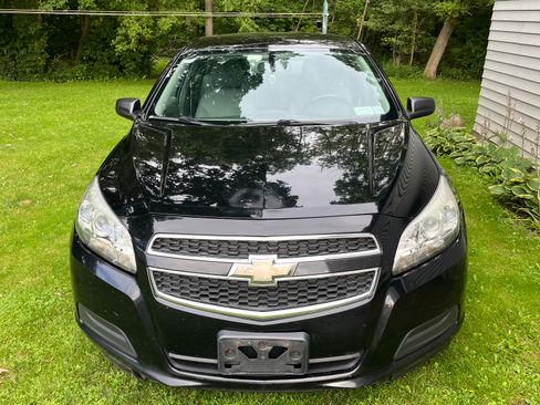 Used 2013 Chevrolet Malibu LS FWD image 2