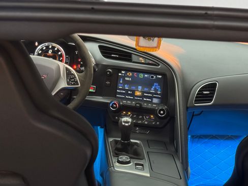 Used 2019 Chevrolet Corvette Stingray Coupe w/ 2LT Preferred Equipment Group image 18