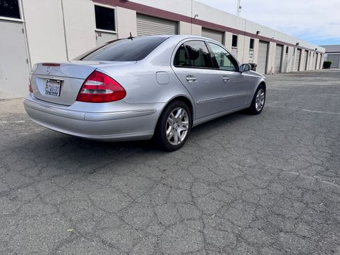 Used 2003 Mercedes-Benz E 500 Sedan image 4
