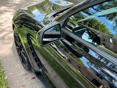 Used 2019 Ford Mustang Shelby GT350 w/ Technology Package RWD image 9