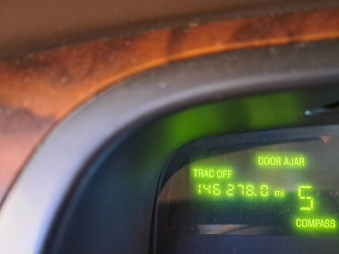 Used 1998 Lincoln Town Car Signature image 13