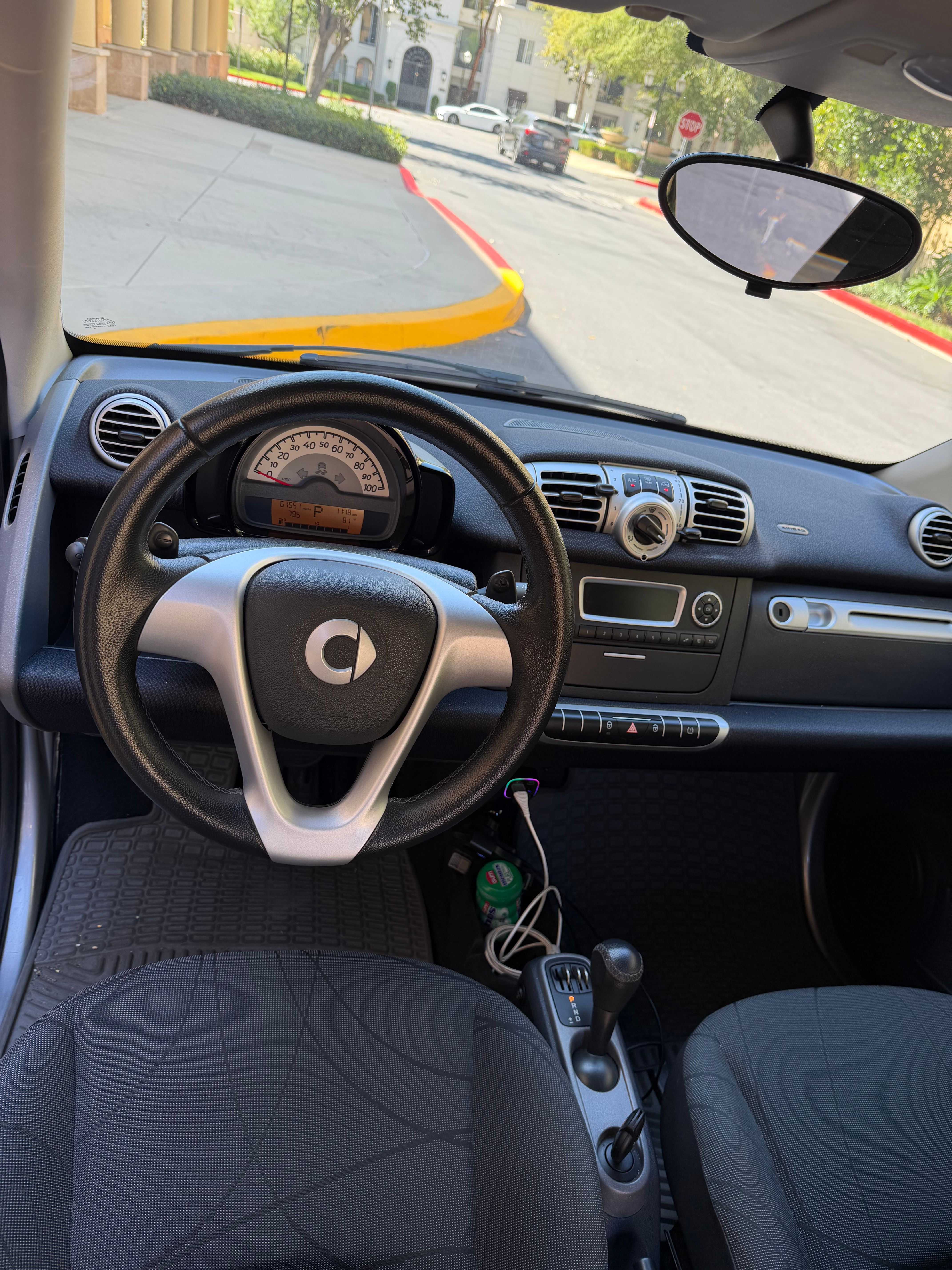 Used 2011 smart fortwo passion RWD image 8