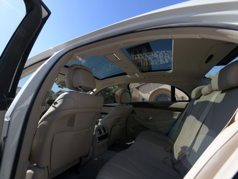 Used 2015 Mercedes-Benz S 550 Sedan image 10