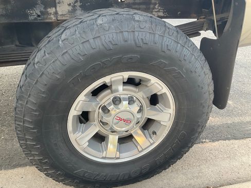 Used 2002 Chevrolet Silverado 2500 4x4 Crew Cab image 25