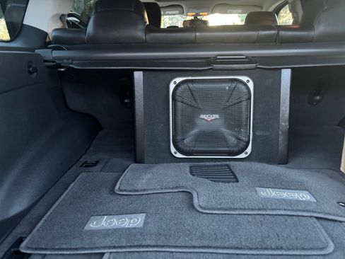 Used 2010 Jeep Grand Cherokee SRT8 w/ SRT Option Group I image 12