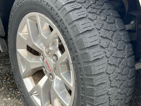 Used 2015 GMC Yukon SLT w/ Open Road Package image 2