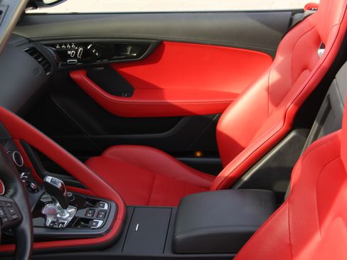 Used 2020 Jaguar F-TYPE R-Dynamic image 16