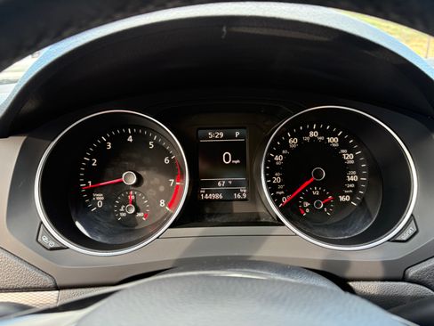 Used 2017 Volkswagen Jetta SE image 10