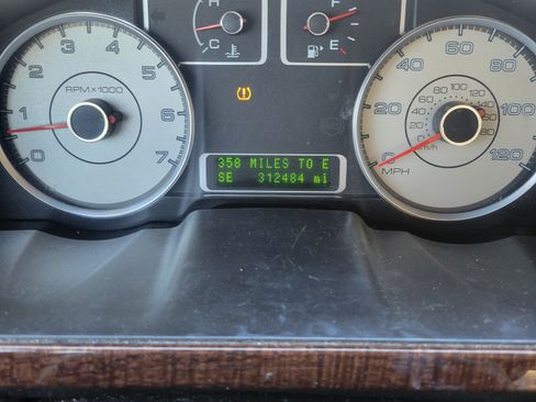 Used 2008 Ford Taurus Limited image 18