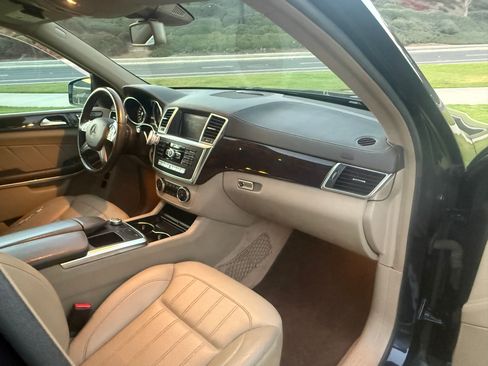 Used 2013 Mercedes-Benz GL 450 4MATIC image 8