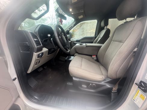 Used 2018 Ford F150 XLT w/ Equipment Group 302A Luxury image 5