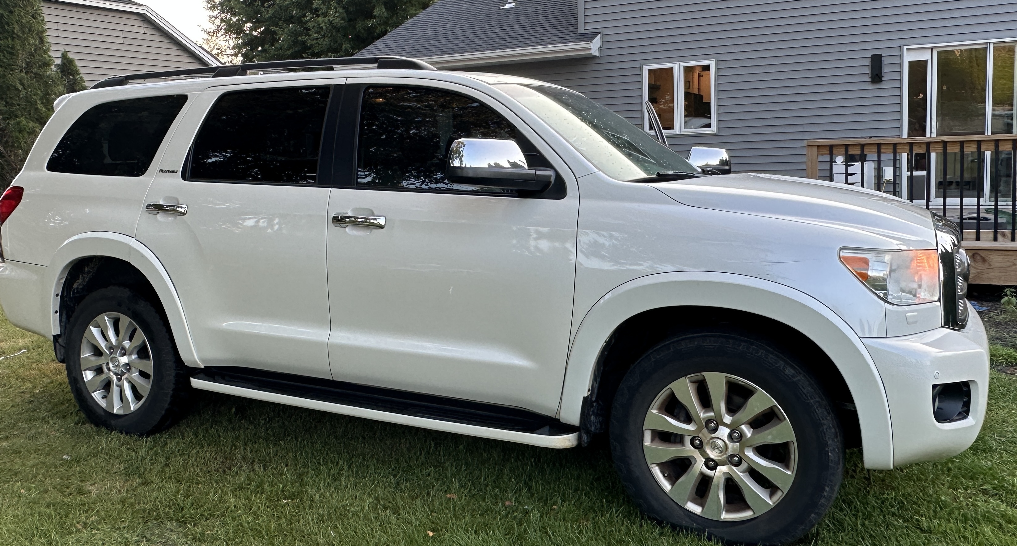 Used 2014 Toyota Sequoia Platinum AWD/4WD image 24