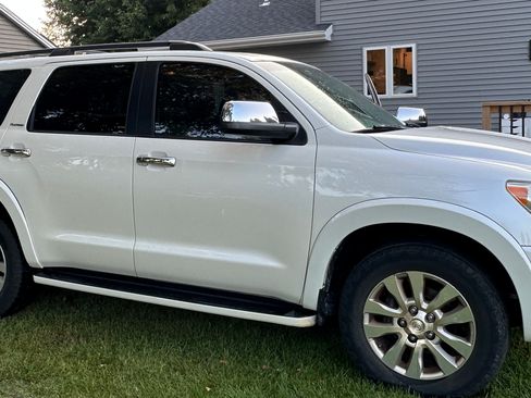 Used 2014 Toyota Sequoia Platinum AWD/4WD image 24