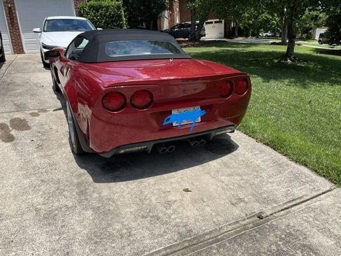 Used 2011 Chevrolet Corvette Grand Sport w/ Preferred Equipment Group RWD image 2