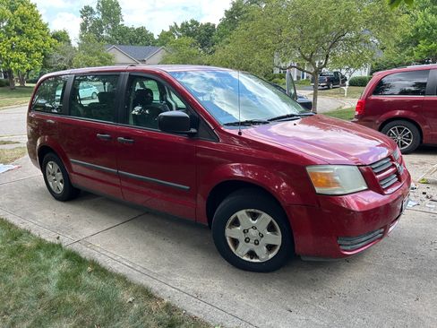 Used 2008 Dodge Grand Caravan SE image 1