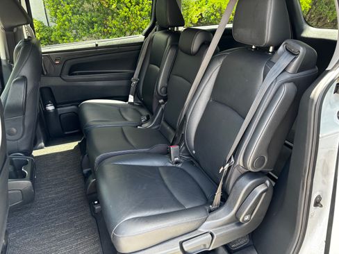 Used 2023 Honda Odyssey EX-L image 13