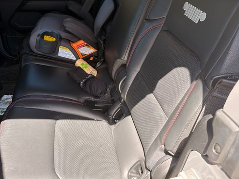 Used 2023 Jeep Gladiator Rubicon w/ LED Lighting Group image 4