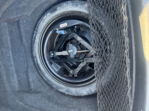 Used 2009 Cadillac DTS image 26