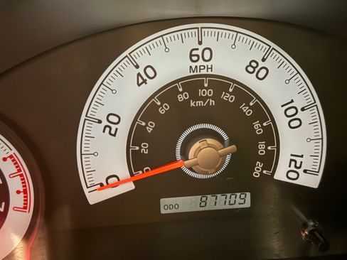 Used 2014 Toyota FJ Cruiser 4WD image 6