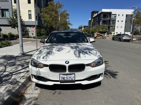 Used 2015 BMW 320i Sedan image 2