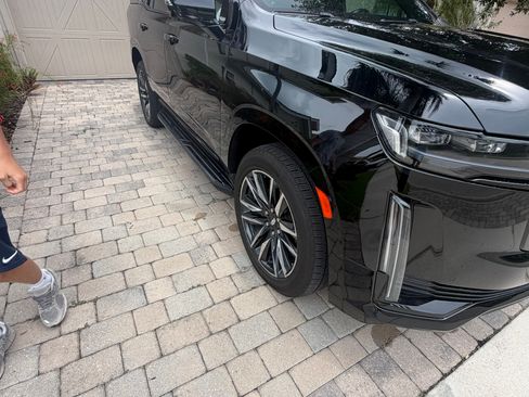 Used 2023 Cadillac Escalade Sport AWD/4WD image 9