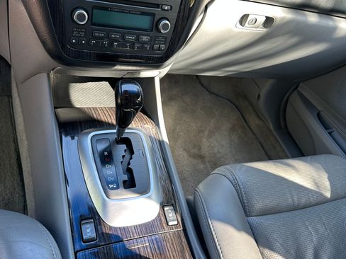 Used 2006 Acura MDX Touring image 17