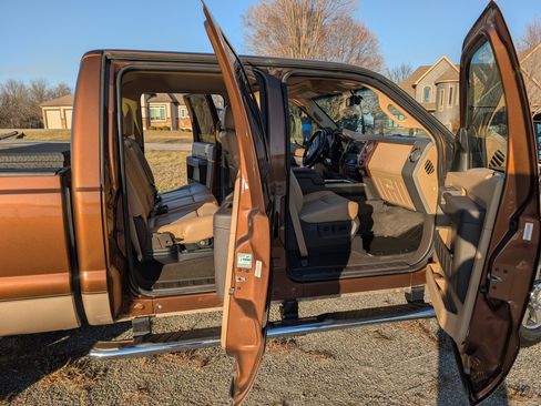 Used 2012 Ford F250 Lariat w/ Lariat Ultimate Pkg image 12