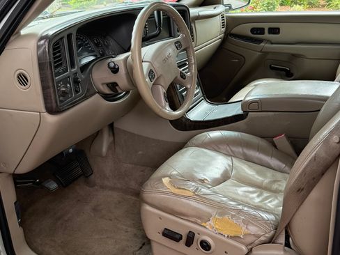 Used 2005 GMC Yukon XL Denali AWD/4WD image 5