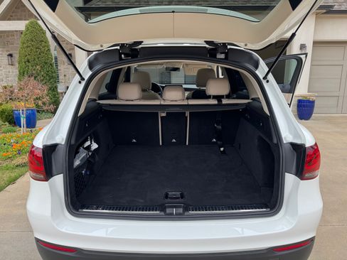 Used 2020 Mercedes-Benz GLC 300 4MATIC image 8