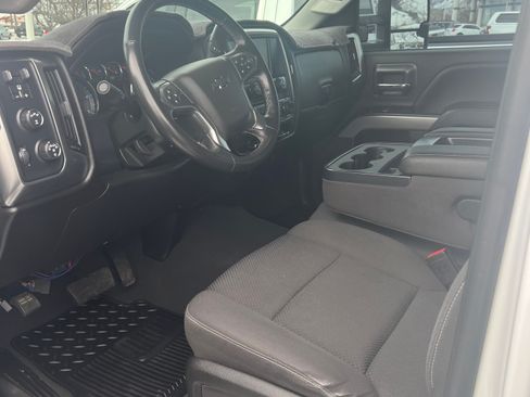 Used 2019 Chevrolet Silverado 2500 LT image 17