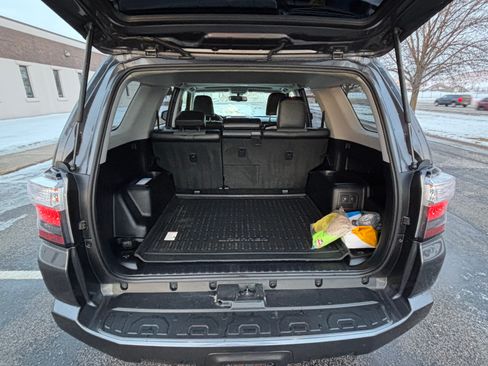 Used 2016 Toyota 4Runner SR5 Premium image 6