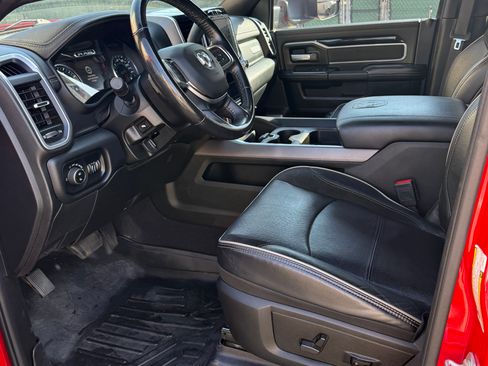 Used 2020 RAM 2500 Laramie w/ Night Edition AWD/4WD image 11