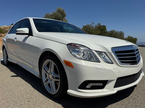 Used 2011 Mercedes-Benz E 550 Sedan image 10