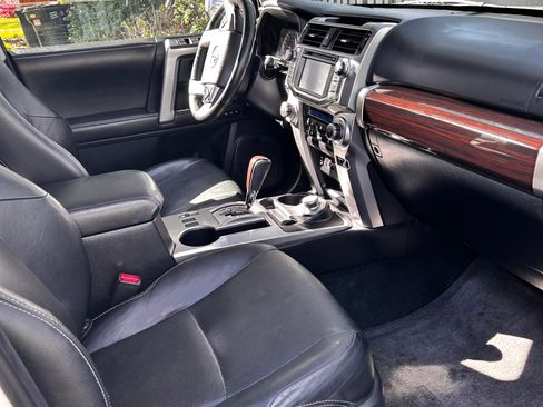 Used 2014 Toyota 4Runner Limited image 17