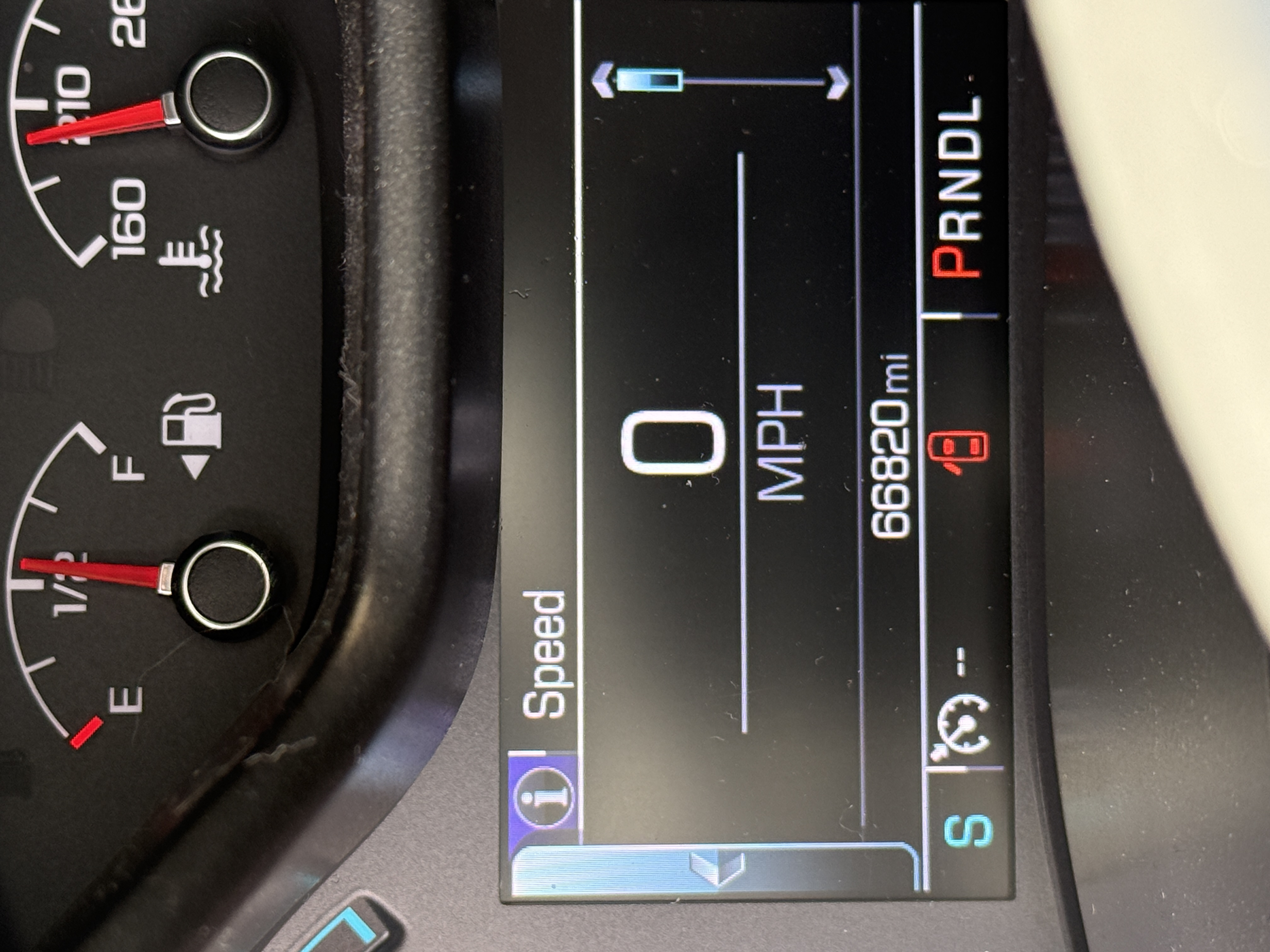 Used 2018 Chevrolet Colorado LT w/ LT Convenience Package RWD image 11