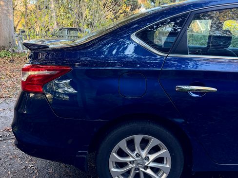 Used 2016 Nissan Sentra SV w/ Style Package image 16