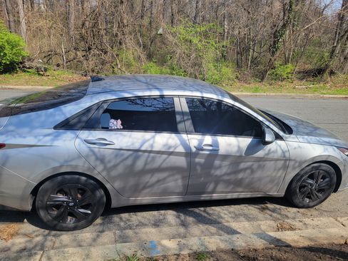 Used 2021 Hyundai Elantra SEL w/ Cargo Package image 14