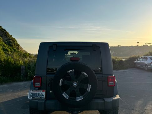 Used 2007 Jeep Wrangler Unlimited Sahara image 8