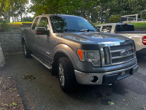 Used 2011 Ford F150 Lariat w/ Lariat Chrome Pkg image 4