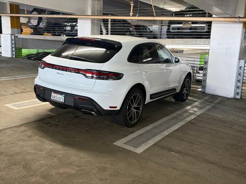 Used 2022 Porsche Macan AWD/4WD image 4