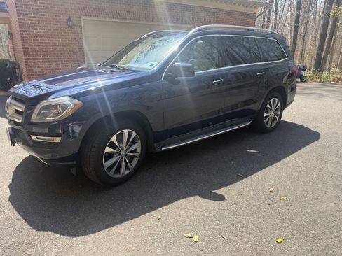 Used 2016 Mercedes-Benz GL 450 4MATIC image 2